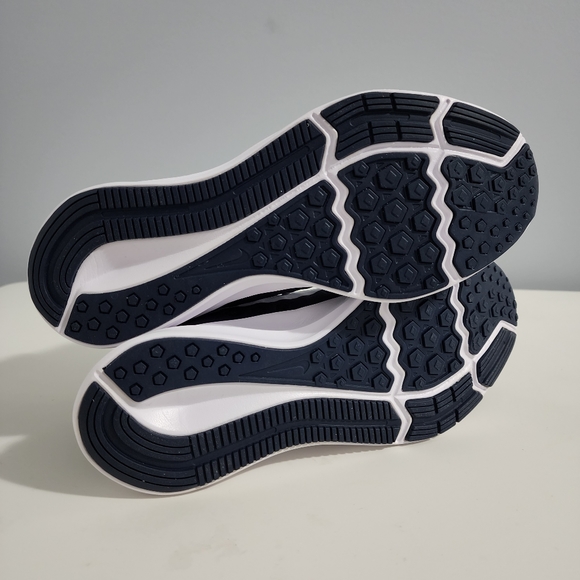 BNIB NIKE Downshifter - Picture 3 of 8